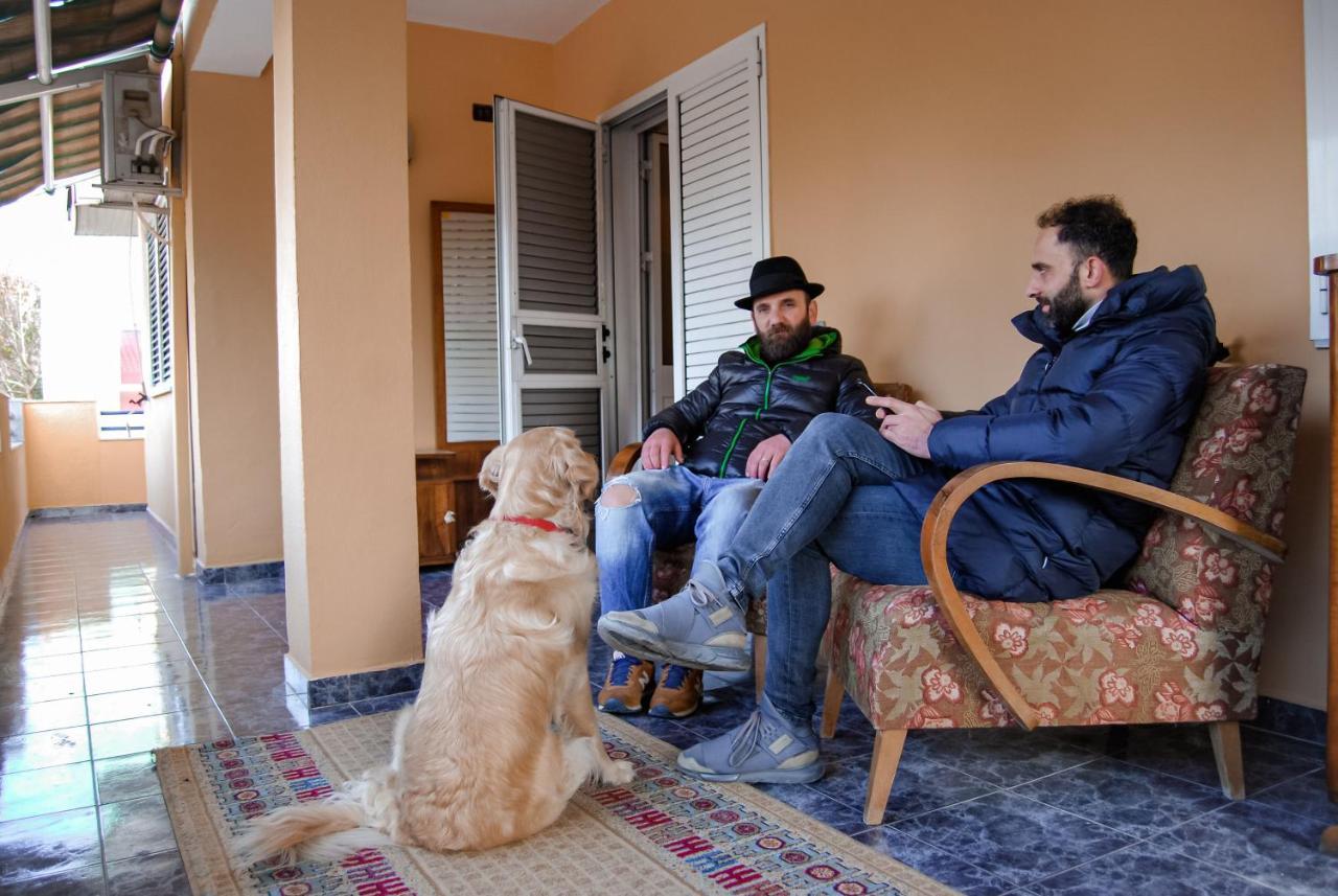 The Bearded Dad Hostel Tirana Eksteriør billede
